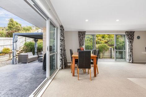 Photo of property in 17 Kaimai Place, Aotea, Porirua, 5024