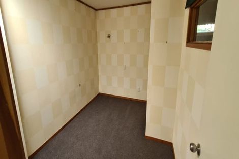 Photo of property in 4 Mahia Place, Kelvin Grove, Palmerston North, 4414