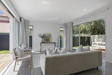 Photo of property in 96a Saint James Avenue, Papanui, Christchurch, 8053