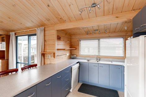 Photo of property in 12 Walton Place, Ngatea, 3503