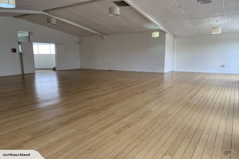 Photo of property in 26 Mayfair Place, Westown, New Plymouth, 4310