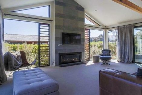 Photo of property in 2 Buckler Court, Jacks Point, Queenstown, 9371