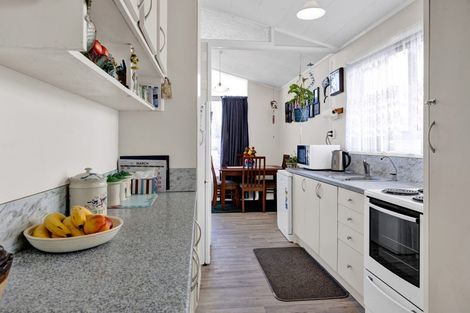 Photo of property in 5 Iredale Road, Hawera, 4610