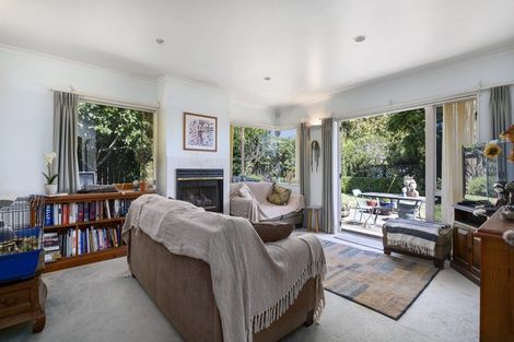 Photo of property in 1 Maple Crescent, Whalers Gate, New Plymouth, 4310