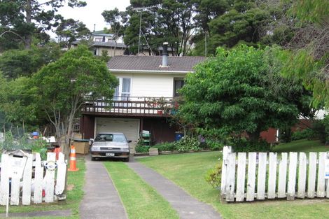 Photo of property in 43 Glencourt Place, Glenfield, Auckland, 0629