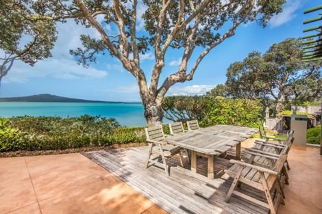 Photo of property in 2 Old Lake Road, Narrow Neck, Auckland, 0624