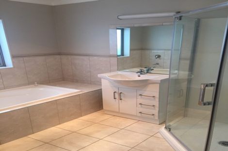 Photo of property in 19 Kokako Rise, Papakura, 2110