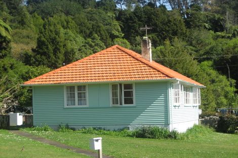 Photo of property in 72 Glenpark Avenue, Frankleigh Park, New Plymouth, 4310