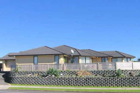 Photo of property in 30 Summerland Drive, Henderson, Auckland, 0612