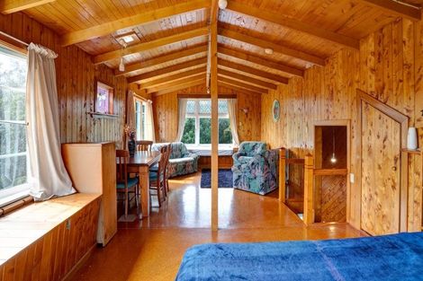 Photo of property in 100 Conway Road, Eltham, 4322