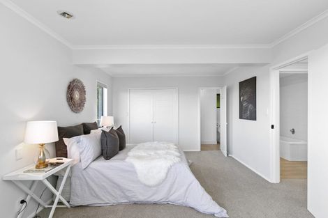 Photo of property in 36 Orangi Kaupapa Road, Northland, Wellington, 6012