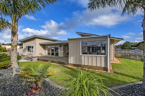 Photo of property in 8 Waitaha Place, Ruakaka, 0116