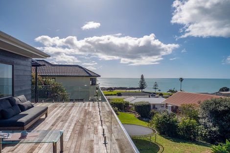 Photo of property in 19 Stratford Drive, Cable Bay, 0420