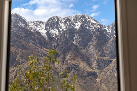 Photo of property in 3 Mulholland Drive, Jacks Point, 9371