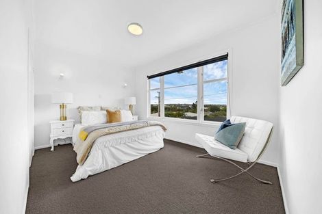 Photo of property in 53a Sylvan Crescent, Te Atatu South, Auckland, 0610