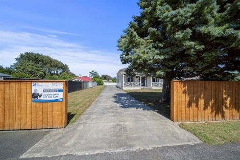 Photo of property in 106 Manawapou Road, Hawera, 4610