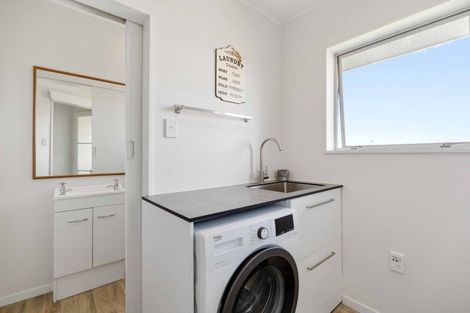 Photo of property in 91 Tamatea Road, Taupo, 3330