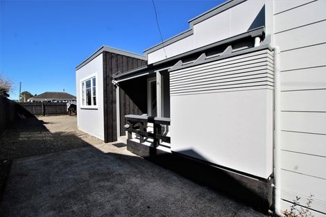 Photo of property in 12 Ross Street, Woodville, 4920