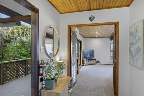 Photo of property in 14 Laurel Grove, Maungaraki, Lower Hutt, 5010