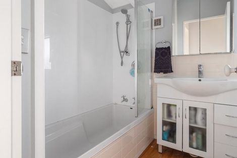 Photo of property in 15 Olympus Grove, Papamoa Beach, Papamoa, 3118