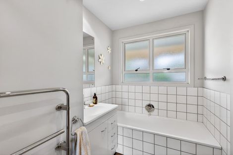 Photo of property in 729 Maxville Drive, Parkvale, Hastings, 4122