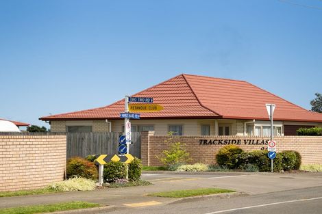 Photo of property in Trackside Villas, 22/91 Mako Mako Road, Levin, 5510