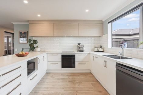 Photo of property in 15 Waituna Street, Pegasus, 7612
