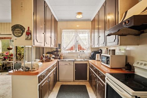 Photo of property in 44 Stafford Street, Waitara, 4320