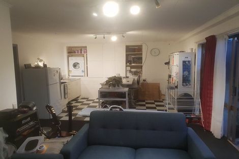 Photo of property in 16 Valhalla Drive, Beach Haven, Auckland, 0626