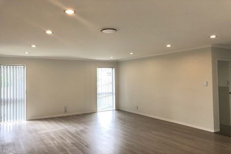 Photo of property in 3205a Great North Road, New Lynn, Auckland, 0600