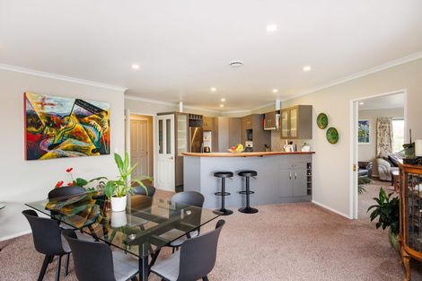 Photo of property in 147 Pacific Drive, Fitzherbert, Palmerston North, 4410