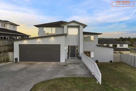Photo of property in 11 Regis Park Drive, Pukekohe, 2120