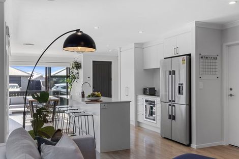 Photo of property in 122 Union Drive, Papamoa, 3118