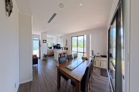 Photo of property in 11 Pihoihoi Place, Hobsonville, Auckland, 0616
