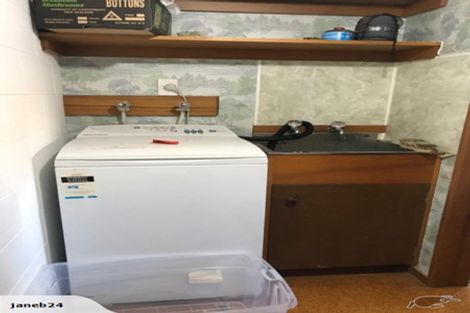 Photo of property in 2/35 Wiggins Street, Sumner, Christchurch, 8081