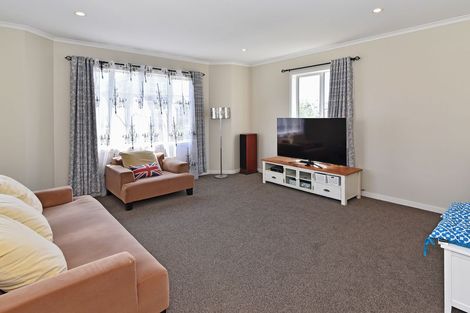 Photo of property in 6 Turua Rise, Karaka, Papakura, 2113