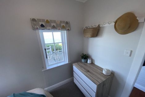 Photo of property in 425 Karaka Bay Road, Karaka Bays, Wellington, 6022