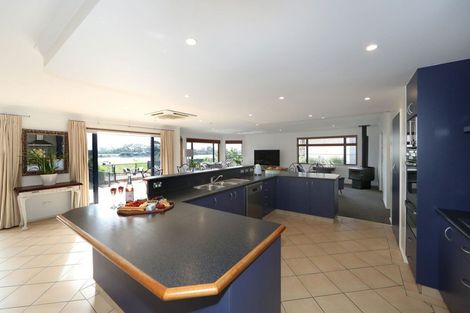 Photo of property in 83 Ferry Road, Clive, 4102