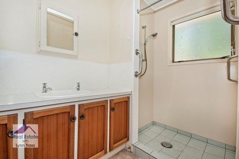 Photo of property in 2/5 Princes Street, Kensington, Whangarei, 0112