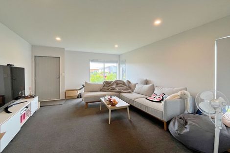 Photo of property in 23 Regiment Road, Papakura, 2110
