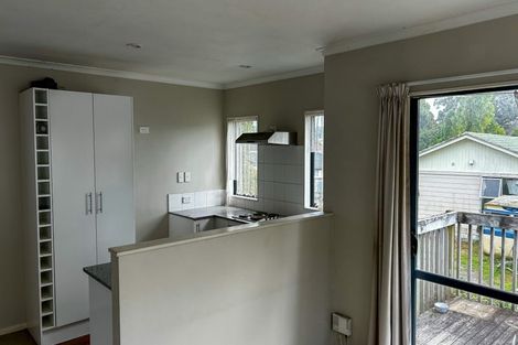 Photo of property in 16 Kelman Road, Kelston, Auckland, 0602