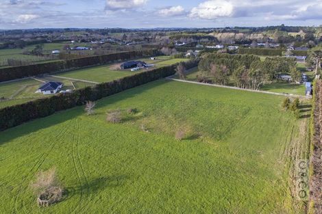 Photo of property in 138 Taupaki Road, Taupaki, 0782