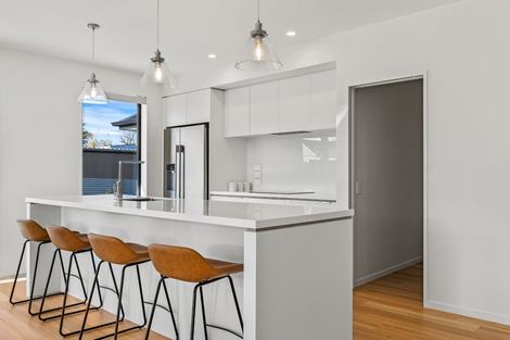 Photo of property in 89c Cascades Road, Pakuranga Heights, Auckland, 2010