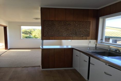 Photo of property in 16 Linley Place, Hillcrest, Auckland, 0627