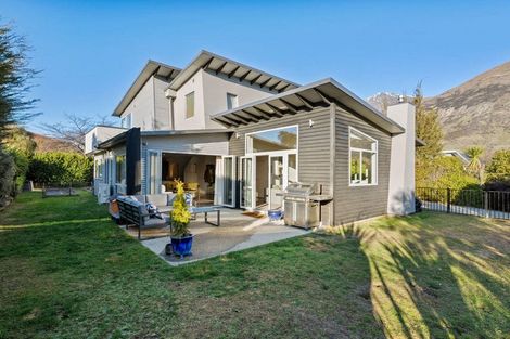 Photo of property in 3 Rere Road, Lake Hayes, Queenstown, 9304