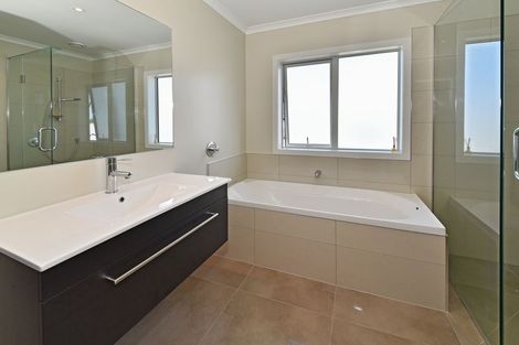 Photo of property in 6 Turua Rise, Karaka, Papakura, 2113