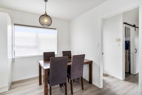 Photo of property in 2/2 Hatherley Place, Clendon Park, Auckland, 2103