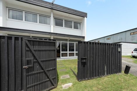 Photo of property in 1/66 Golf Road, Mount Maunganui, 3116