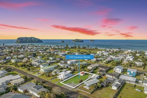 Photo of property in 210 Hauturu Street, Whangamata, 3620