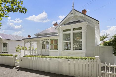 Photo of property in 11 Herne Bay Road, Herne Bay, Auckland, 1011